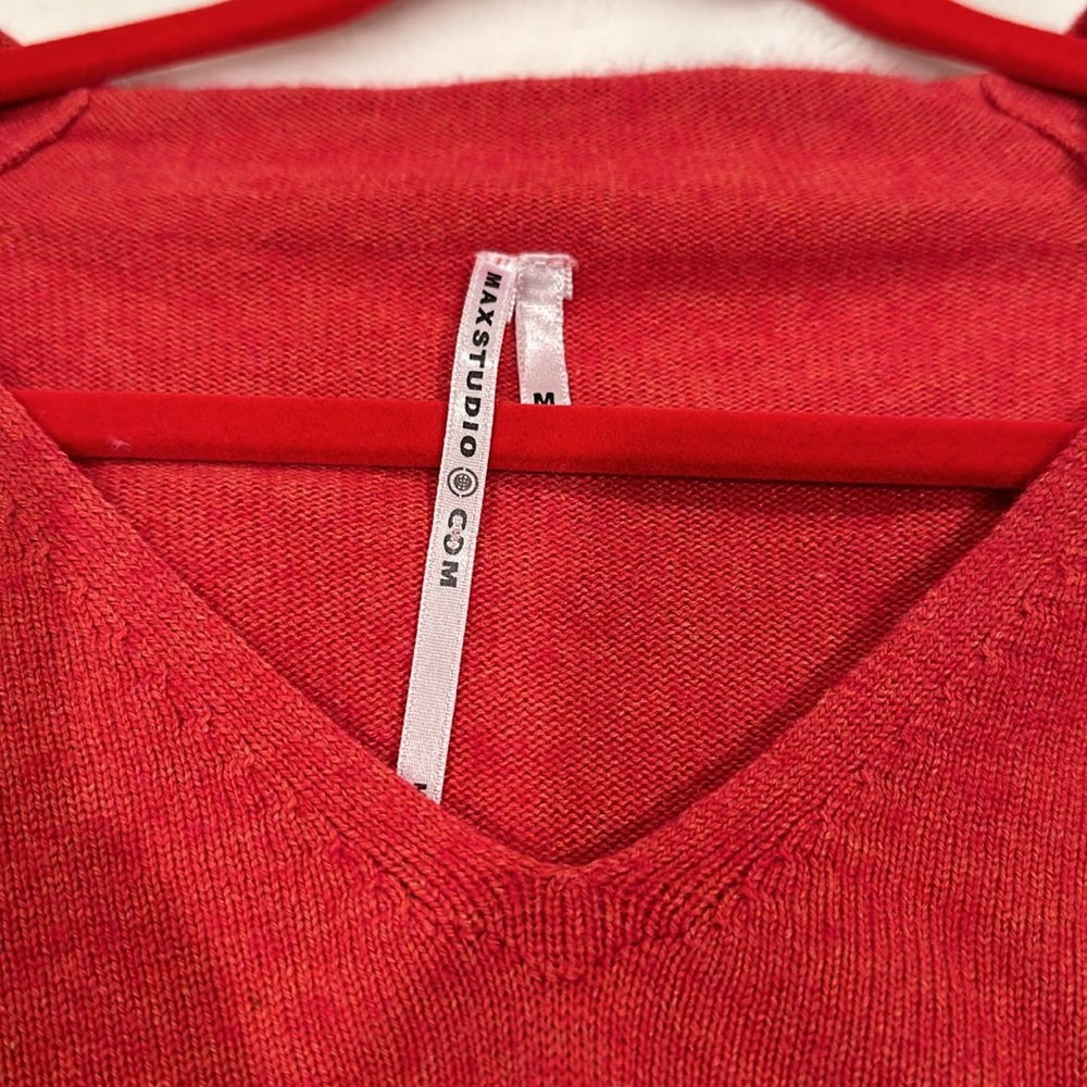 Max Studio Sweater Size M - Picture 3 of 7